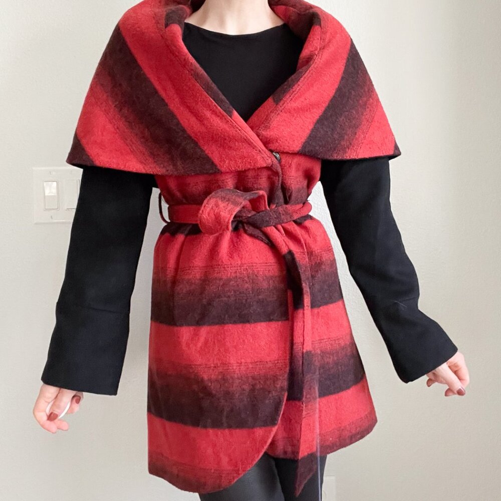 Bar III Red & Black Plaid Shawl Jacket – Size Small